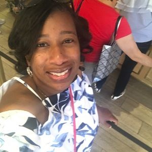 Meet your Posher, Ellen